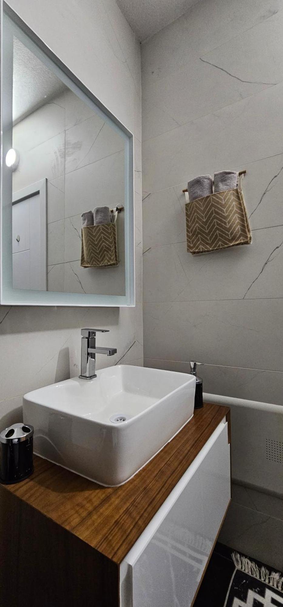 Value Living Apartment Ferizaj Kültér fotó