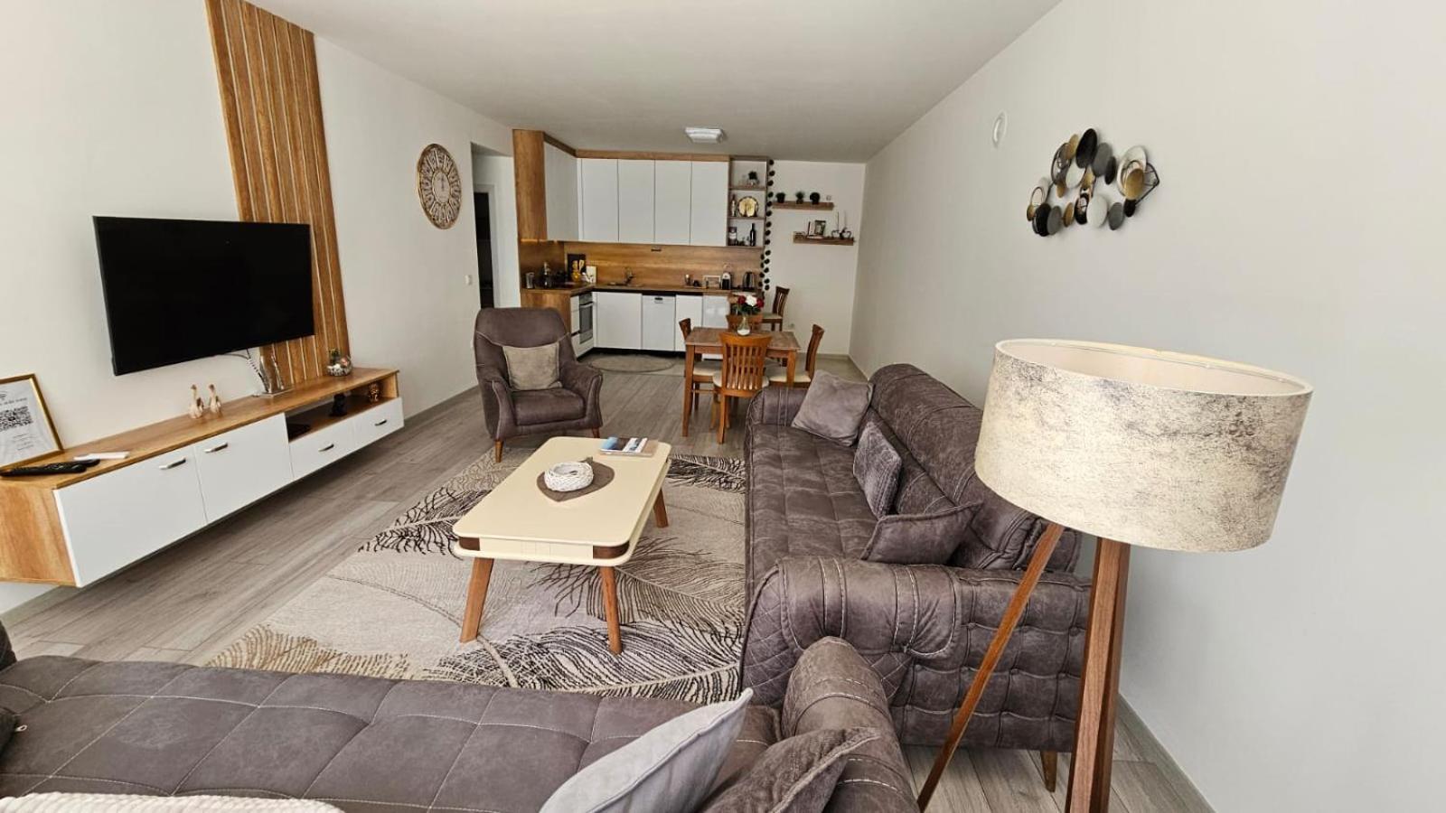 Value Living Apartment Ferizaj Kültér fotó