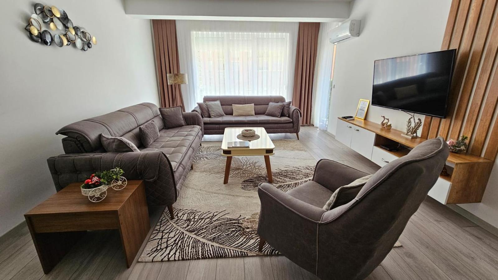 Value Living Apartment Ferizaj Kültér fotó